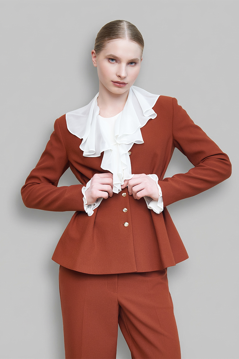 mayorgo.ru | Костюм с баской Gizia MTKM346